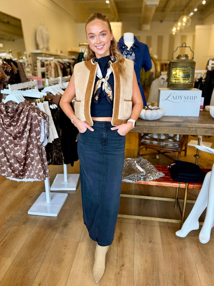 MableReversible Vest - The Lady Ship Boutique