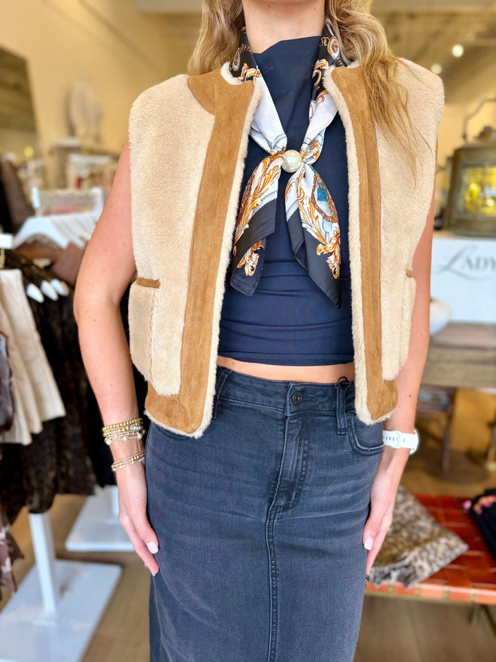 MableReversible Vest - The Lady Ship Boutique